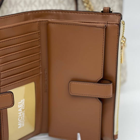 Michael Kors Teagen Bag & Double Zip Wallet - Picture 11 of 16